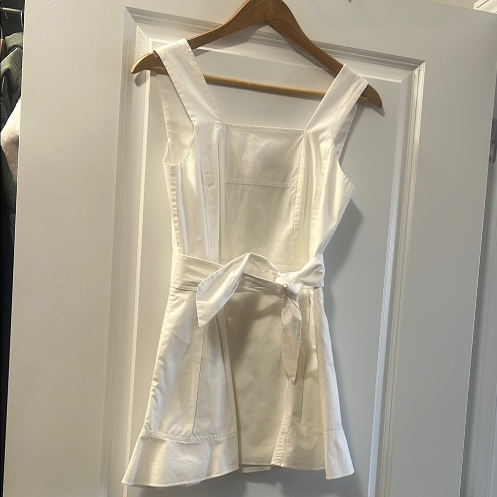 Stylish White Dress with Pockets